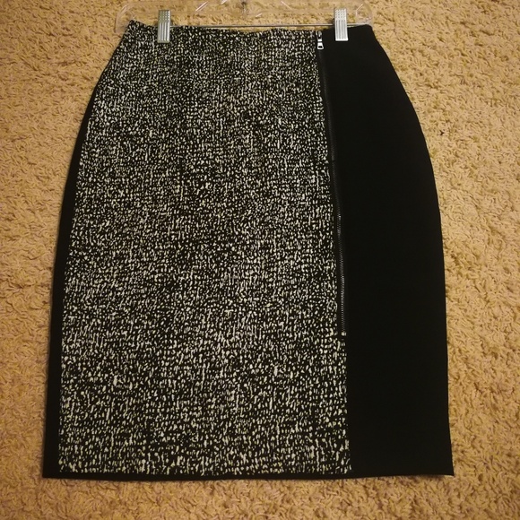 Brand New Ann Taylor pencil skirt (size 0) - Picture 1 of 4